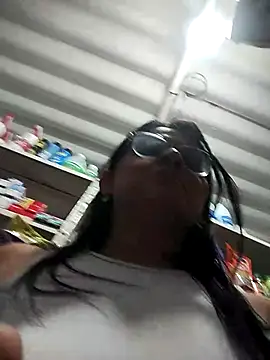 Snapshot of Linda_Lars chatting on 11-26-25, 02:56 Linda Lars online show from 11-26-25, 02:56