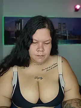 Snapshot of Goddexxxvane chatting on 06-11-26, 01:09 Goddexxxvane online show from 06-11-26, 01:09