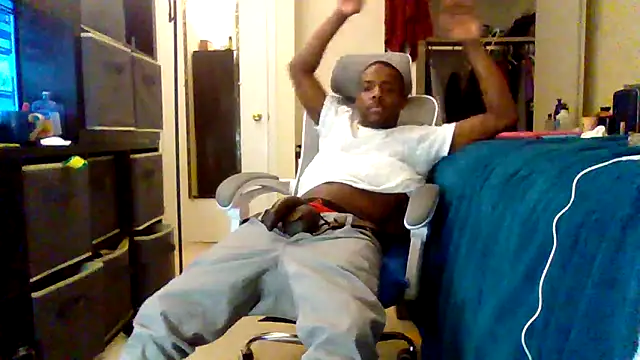 SirSubtrainer online show from 02-11-25, 04:01