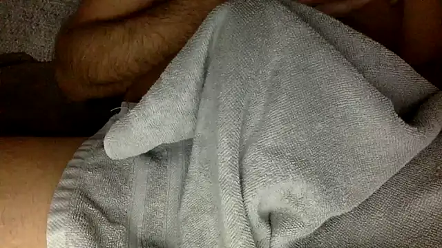 hungtom40 online show from 11-13-25, 04:55