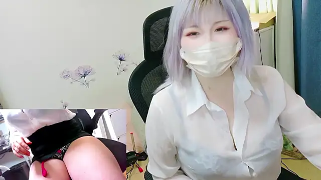 Snapshot of hazuki_8008 chatting on 04-09-26, 03:06 hazuki 8008 online show from 04-09-26, 03:06
