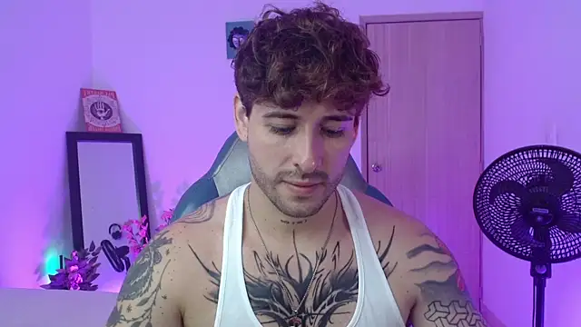 Snapshot of Ares_blue chatting on 05-07-26, 11:48 Ares blue online show from 05-07-26, 11:48
