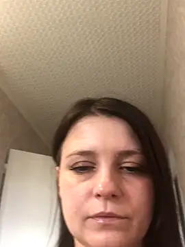 Snapshot of SheilaAndDanny chatting on 11-07-25, 06:46 SheilaAndDanny online show from 11-07-25, 06:46