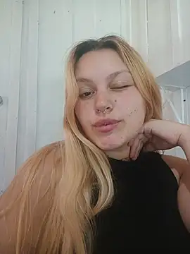 Snapshot of Aninhababyy chatting on 07-21-26, 05:37 Aninhababyy online show from 07-21-26, 05:37