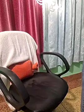 Snapshot of N-Natasha chatting on 01-18-25, 01:40 N-Natasha online show from 01-18-25, 01:40