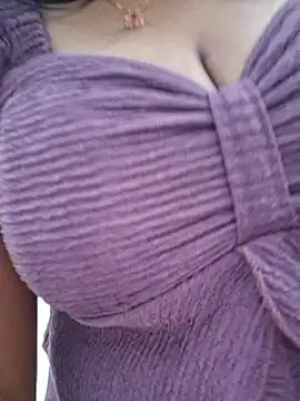 Snapshot of N-Natasha chatting on 01-22-25, 12:27 N-Natasha online show from 01-22-25, 12:27