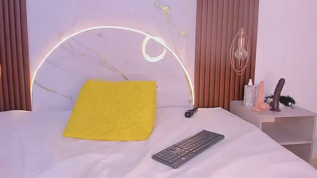 miamiller69 online show from 03-22-25, 07:36