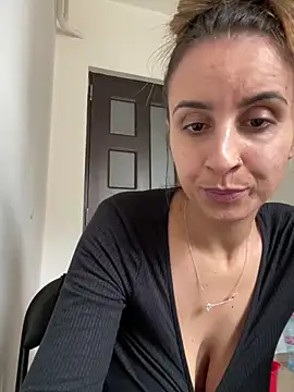 Daisyforyou online show from 02-05-25, 01:00