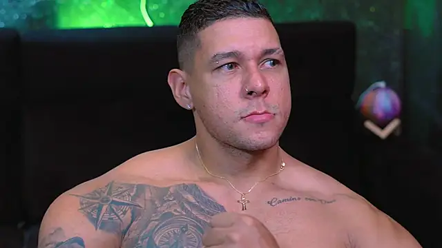 Snapshot of MassimoWalton2 chatting on 12-02-24, 10:34 MassimoWalton2 online show from 12-02-24, 10:34