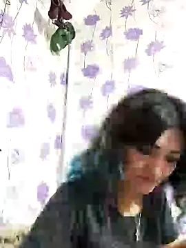 Snapshot of SweetLeila40 chatting on 02-08-25, 11:34 SweetLeila40 online show from 02-08-25, 11:34