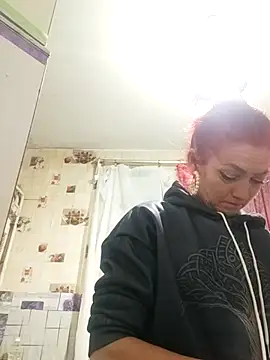 SweetLeila40 online show from 05-18-26, 07:52