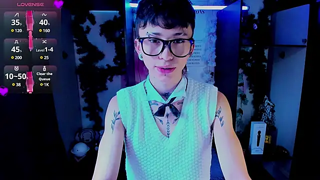 Snapshot of juniior_2311_ chatting on 02-19-25, 04:22 juniior 2311 online show from 02-19-25, 04:22