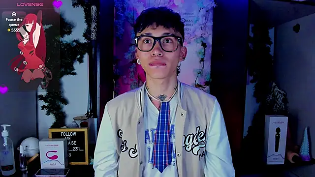 Snapshot of juniior_2311_ chatting on 03-07-25, 05:08 juniior 2311 online show from 03-07-25, 05:08