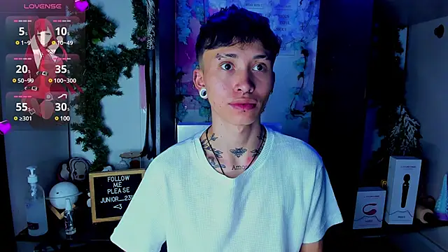 Snapshot of juniior_2311_ chatting on 03-11-25, 12:11 juniior 2311 online show from 03-11-25, 12:11