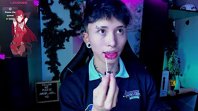 Snapshot of juniior_2311_ chatting on 03-14-25, 06:39 juniior 2311 online show from 03-14-25, 06:39