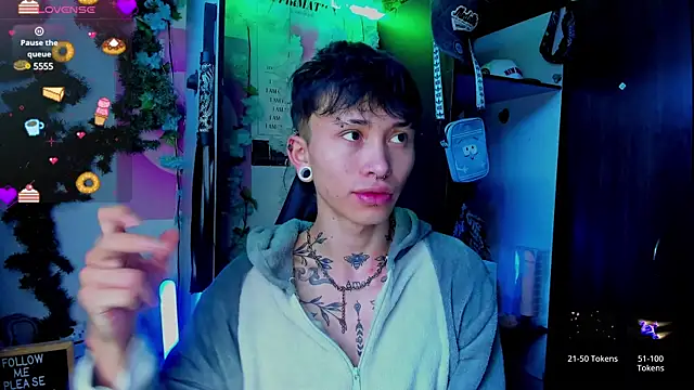 Snapshot of juniior_2311_ chatting on 03-21-25, 12:17 juniior 2311 online show from 03-21-25, 12:17