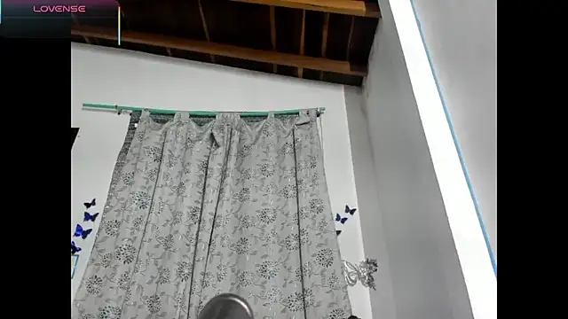 Snapshot of Laila_Laly chatting on 06-19-26, 04:44 Laila Laly online show from 06-19-26, 04:44