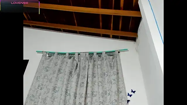 Snapshot of Laila_Laly chatting on 07-12-26, 03:25 Laila Laly online show from 07-12-26, 03:25