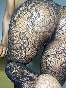 Snapshot of incognitobdy chatting on 12-16-24, 01:21 incognitobdy online show from 12-16-24, 01:21