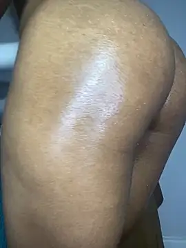 Snapshot of incognitobdy chatting on 01-15-25, 02:06 incognitobdy online show from 01-15-25, 02:06