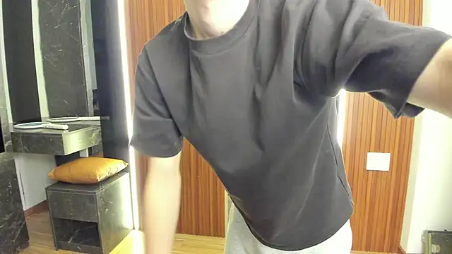 Snapshot of calvin_love_you chatting on 04-29-26, 05:30 calvin love you online show from 04-29-26, 05:30