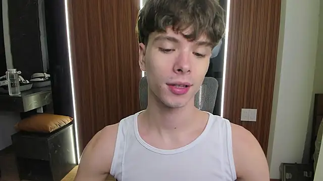 Snapshot of calvin_love_you chatting on 05-10-26, 05:07 calvin love you online show from 05-10-26, 05:07