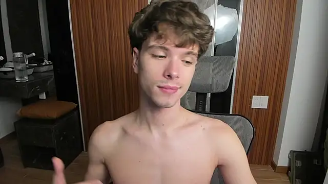 Snapshot of calvin_love_you chatting on 05-13-26, 05:10 calvin love you online show from 05-13-26, 05:10