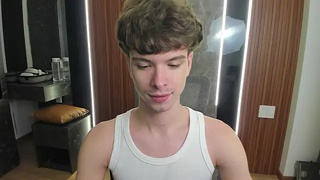 Snapshot of calvin_love_you chatting on 05-17-26, 05:20 calvin love you online show from 05-17-26, 05:20
