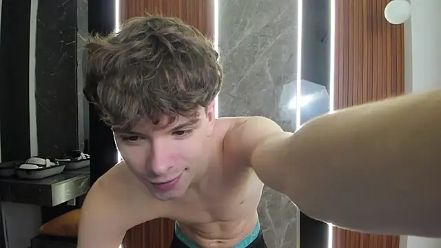 Snapshot of calvin_love_you chatting on 05-19-26, 03:07 calvin love you online show from 05-19-26, 03:07