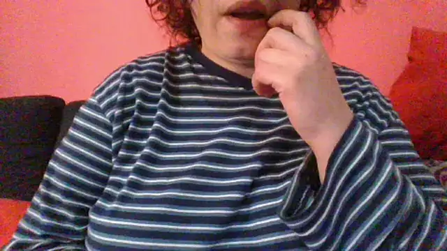 Snapshot of maria38xxx chatting on 12-10-24, 10:06 maria38xxx online show from 12-10-24, 10:06