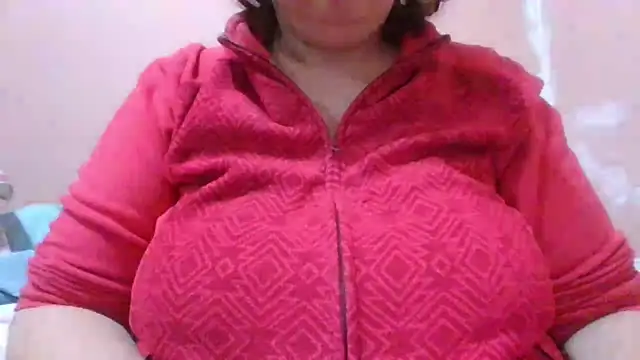Snapshot of maria38xxx chatting on 01-15-25, 01:23 maria38xxx online show from 01-15-25, 01:23