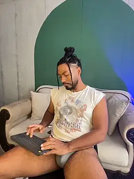 noah jones   online show from 02-10-26, 04:44