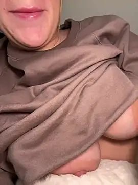 lilylush24 online show from 12-31-24, 01:08