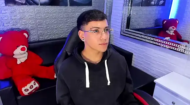 salvadorgomezx online show from 02-09-25, 09:37