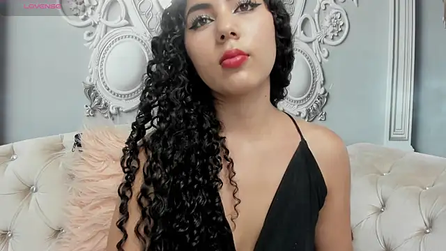 Snapshot of joselyn_sexy_ chatting on 02-19-25, 05:38 joselyn sexy online show from 02-19-25, 05:38