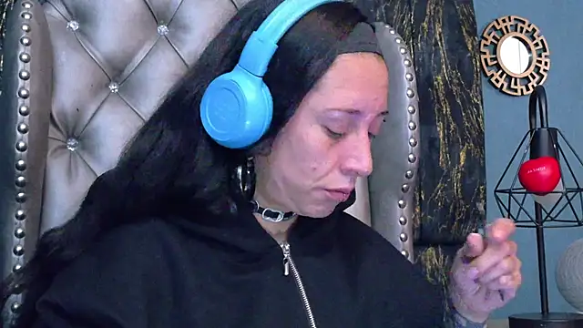 LusstCruella online show from 04-14-26, 12:22