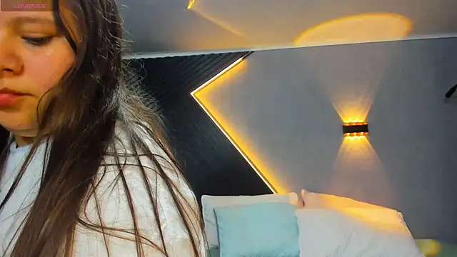 Laia and Aloby online show from 04-09-26, 10:26