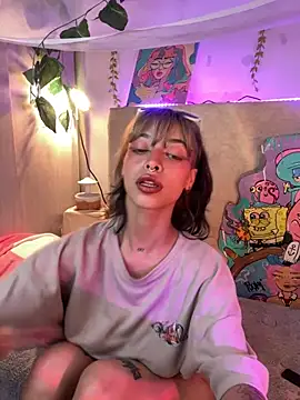 Snapshot of Kitty_arts chatting on 02-22-25, 06:52 Kitty arts online show from 02-22-25, 06:52