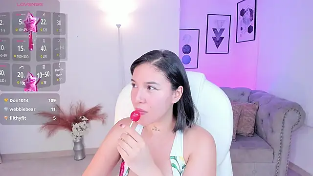 Snapshot of kendaall_jenner_ chatting on 12-13-24, 06:42 kendaall jenner online show from 12-13-24, 06:42