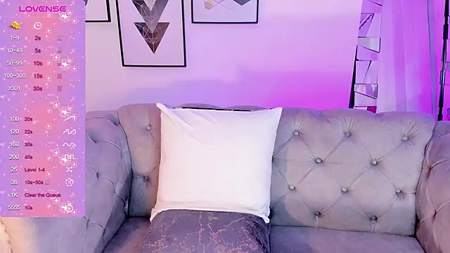 Snapshot of kendaall_jenner_ chatting on 01-16-25, 08:00 kendaall jenner online show from 01-16-25, 08:00