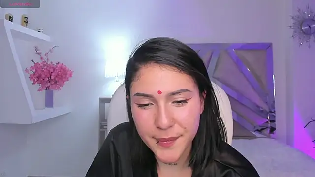 Snapshot of kendaall_jenner_ chatting on 01-18-25, 07:28 kendaall jenner online show from 01-18-25, 07:28