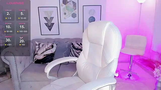 Snapshot of kendaall_jenner_ chatting on 03-04-25, 04:27 kendaall jenner online show from 03-04-25, 04:27