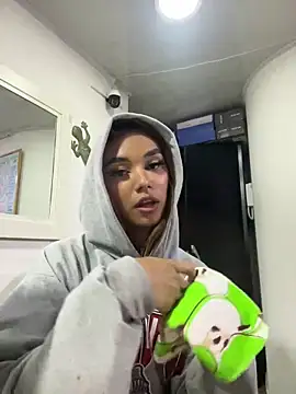 Nikol Rang   online show from 02-23-25, 07:00