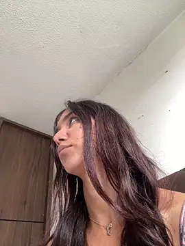 Nikol Rang   online show from 11-24-25, 05:45