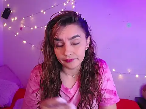 Lu perez online show from 11-10-25, 06:07