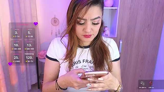 Snapshot of Lu_perez chatting on 06-17-26, 01:34 Lu perez online show from 06-17-26, 01:34