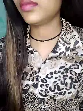 Sreya213 online show from 01-25-25, 03:41