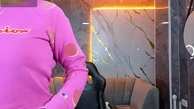 Violeth b online show from 10-18-25, 12:50