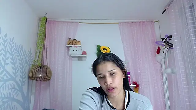 Alison Wiley online show from 11-28-25, 01:52