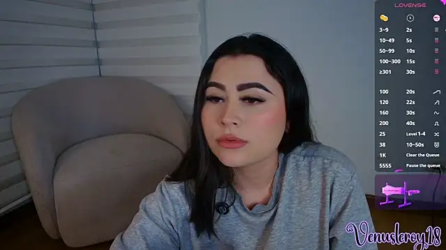 venusleroy  online show from 04-08-26, 11:16